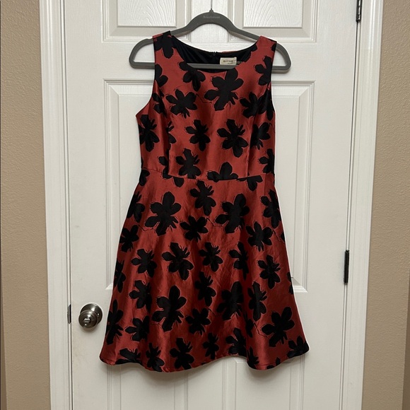 NWT Rhyme Floral Sleeveless Dress in Burgundy and Black - Picture 3 of 6